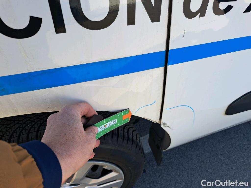  Fiat  Doblo FIAT Doblò Cargo/2015/4P/furgón derivado de turismo Cargo SX 1.6 Mjet 66kW (90CV) (AC) #29