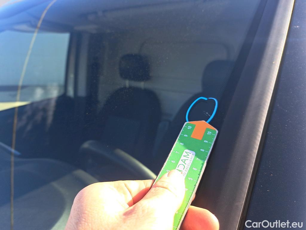  Fiat  Doblo FIAT Doblò Cargo/2015/4P/furgón derivado de turismo Cargo SX 1.6 Mjet 66kW (90CV) (AC) #3