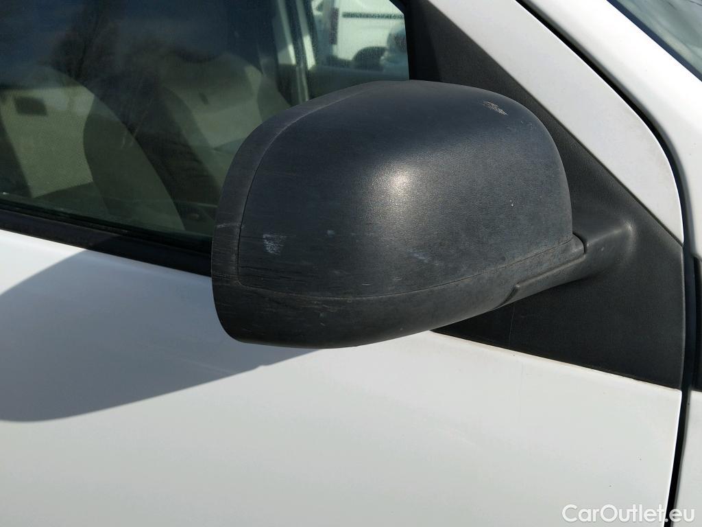  Dacia  Dokker DACIA  / 2013 / 4P / furgón derivado de turismo Van Essential Blue dCi 70kW (95CV) #45