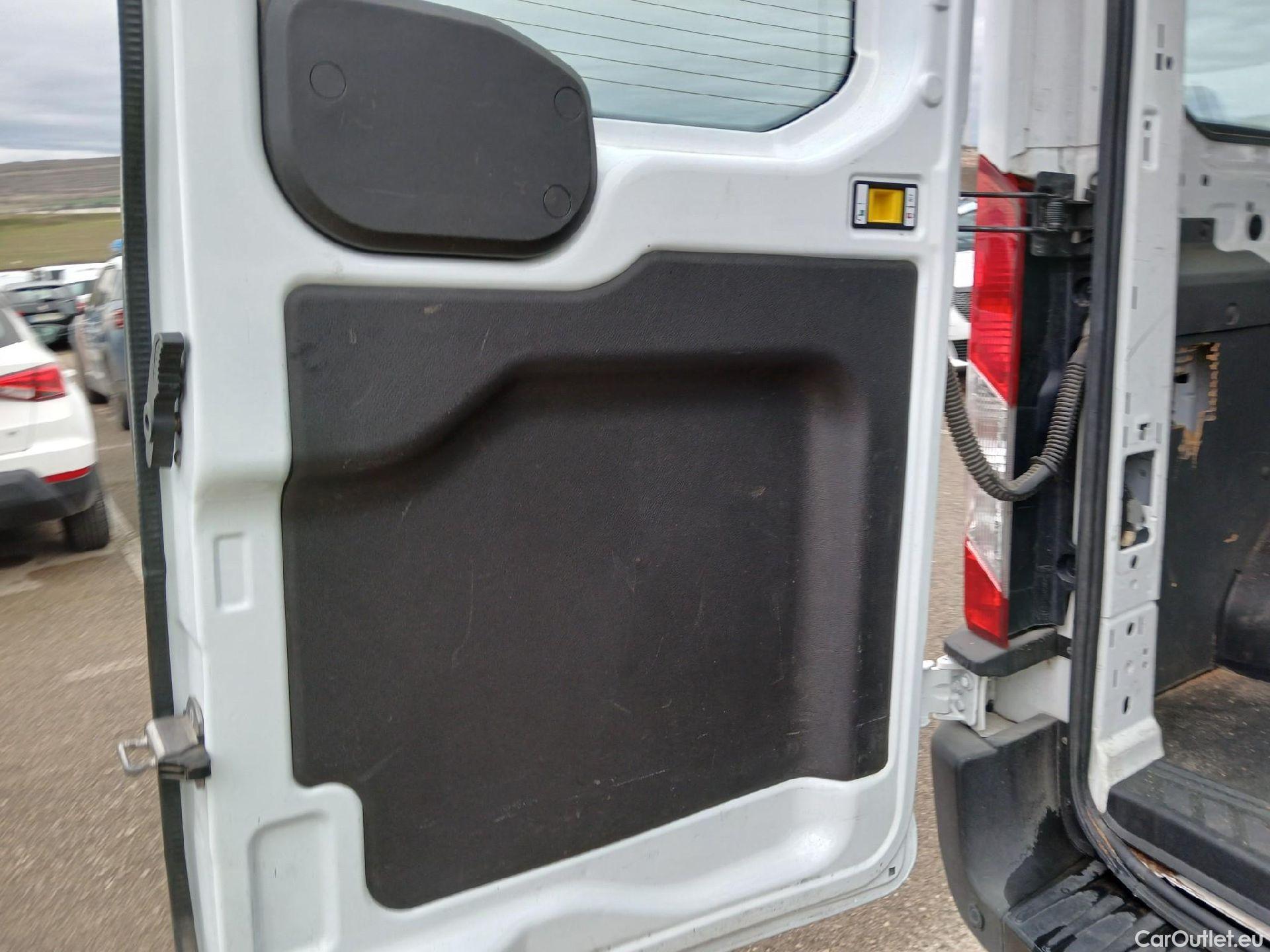  Ford  Transit FORD  / 2013 / 4P / combi 330 96kW L2H2 Kombi Trend MHEV #8