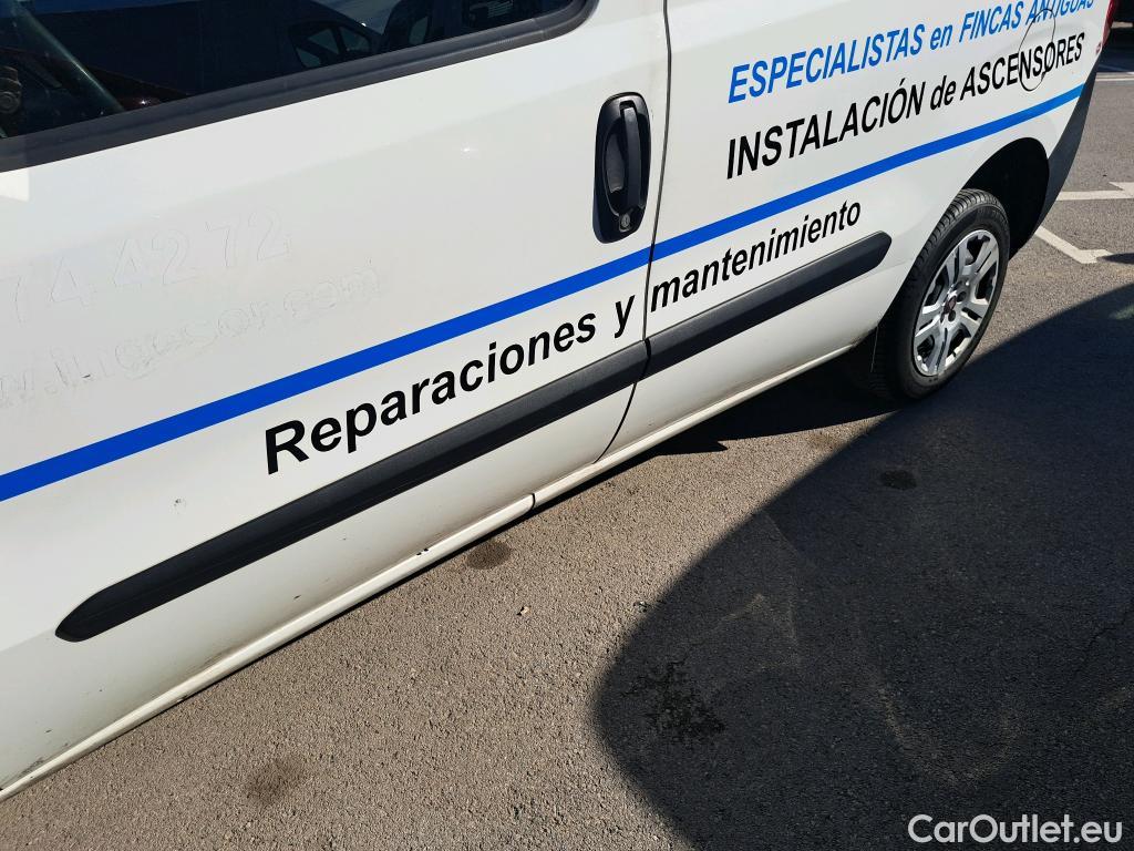  Fiat  Doblo FIAT Doblò Cargo/2015/4P/furgón derivado de turismo Cargo SX 1.6 Mjet 66kW (90CV) (AC) #25