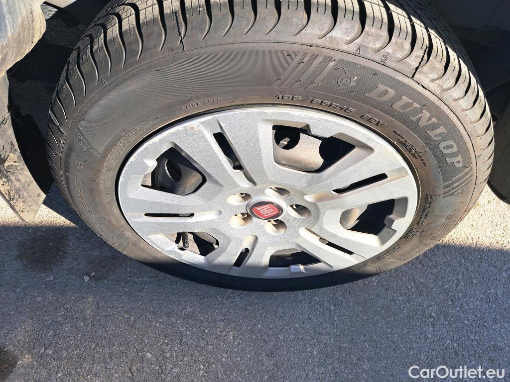  Fiat  Doblo FIAT Doblò Cargo/2015/4P/furgón derivado de turismo Cargo SX 1.6 Mjet 66kW (90CV) (AC) #51