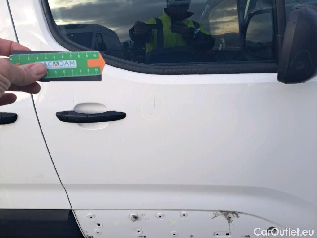  Citroen  Berlingo CITROEN  / 2018 / 4P / furgón derivado de turismo Talla M e- 50kWh CLUB #37