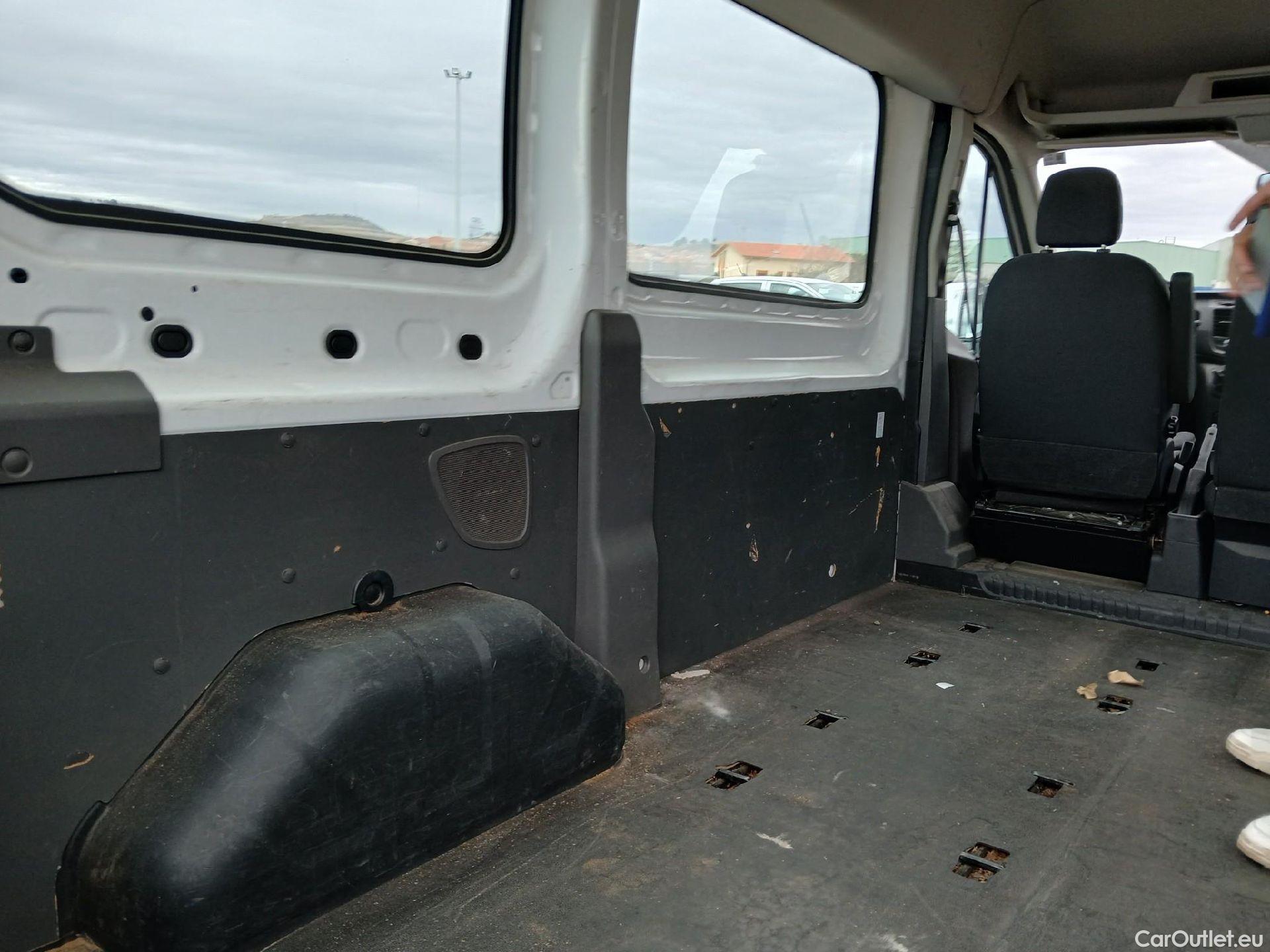  Ford  Transit FORD  / 2013 / 4P / combi 330 96kW L2H2 Kombi Trend MHEV #37