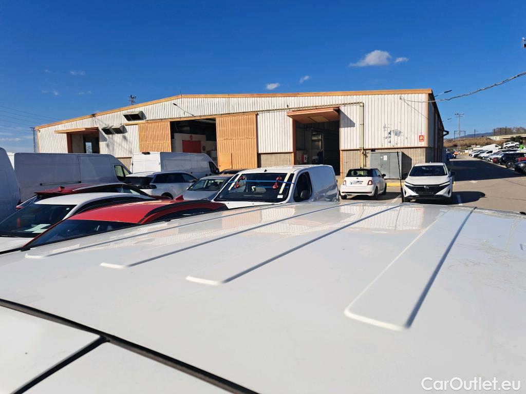  Fiat  Doblo FIAT Doblò Cargo/2015/4P/furgón derivado de turismo Cargo SX 1.6 Mjet 66kW (90CV) (AC) #9