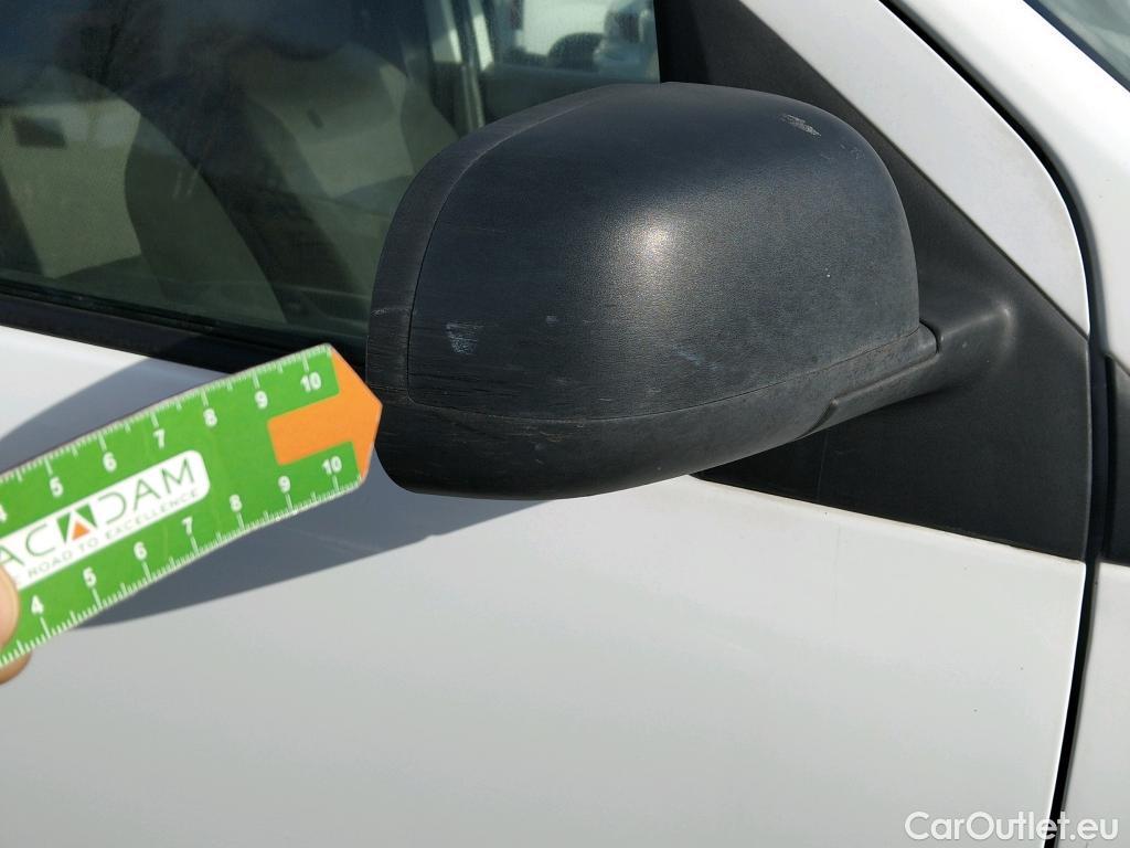  Dacia  Dokker DACIA  / 2013 / 4P / furgón derivado de turismo Van Essential Blue dCi 70kW (95CV) #46