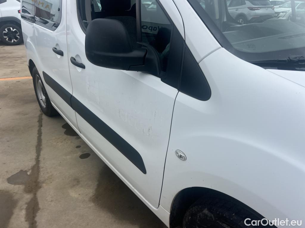  Citroen  Berlingo CITROEN  / 2015 / 4P / combi Multispace LIVE Edit.BlueHDi 55KW (75CV) #5