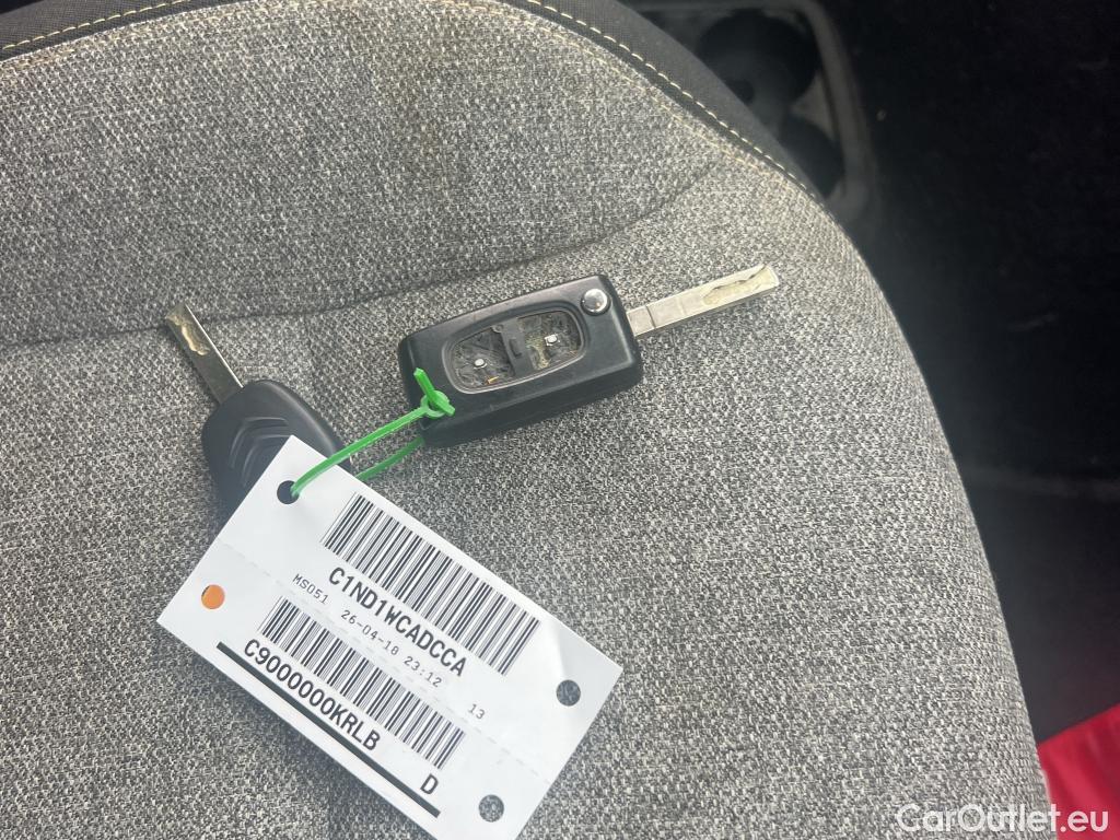  Citroen  Berlingo CITROEN  / 2015 / 4P / combi Multispace LIVE Edit.BlueHDi 55KW (75CV) #1