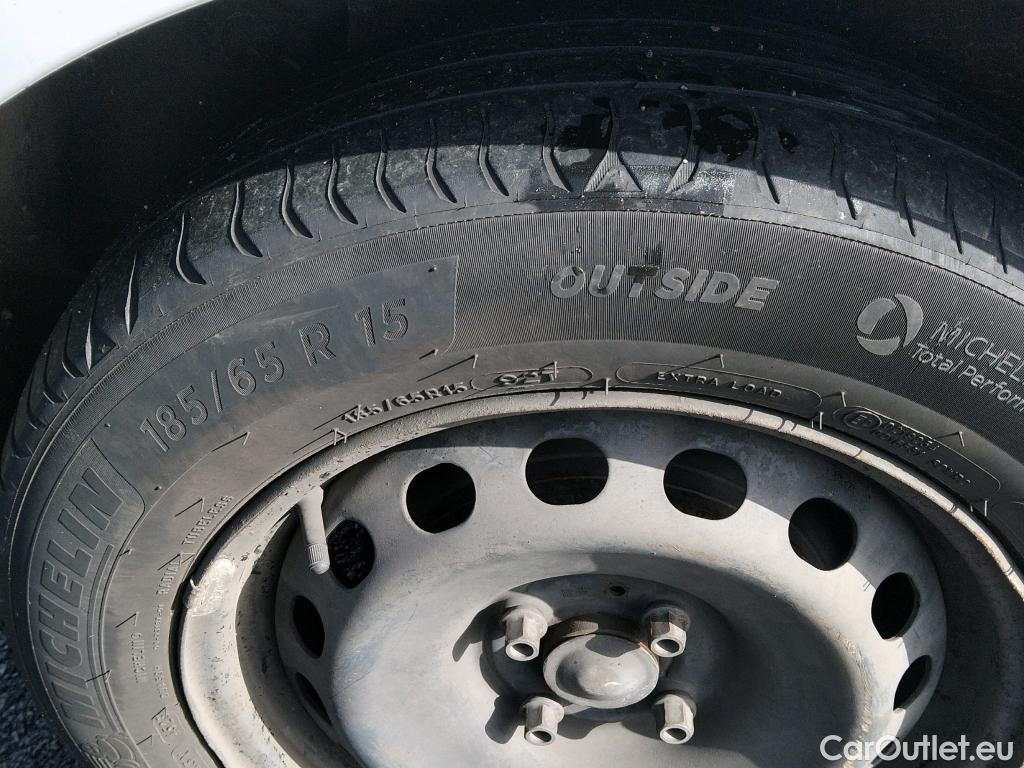  Dacia  Dokker DACIA  / 2013 / 4P / furgón derivado de turismo Van Essential Blue dCi 70kW (95CV) #22