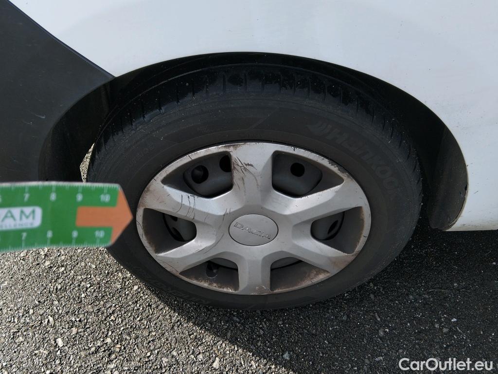  Dacia  Dokker DACIA  / 2013 / 4P / furgón derivado de turismo Van Essential Blue dCi 70kW (95CV) #32