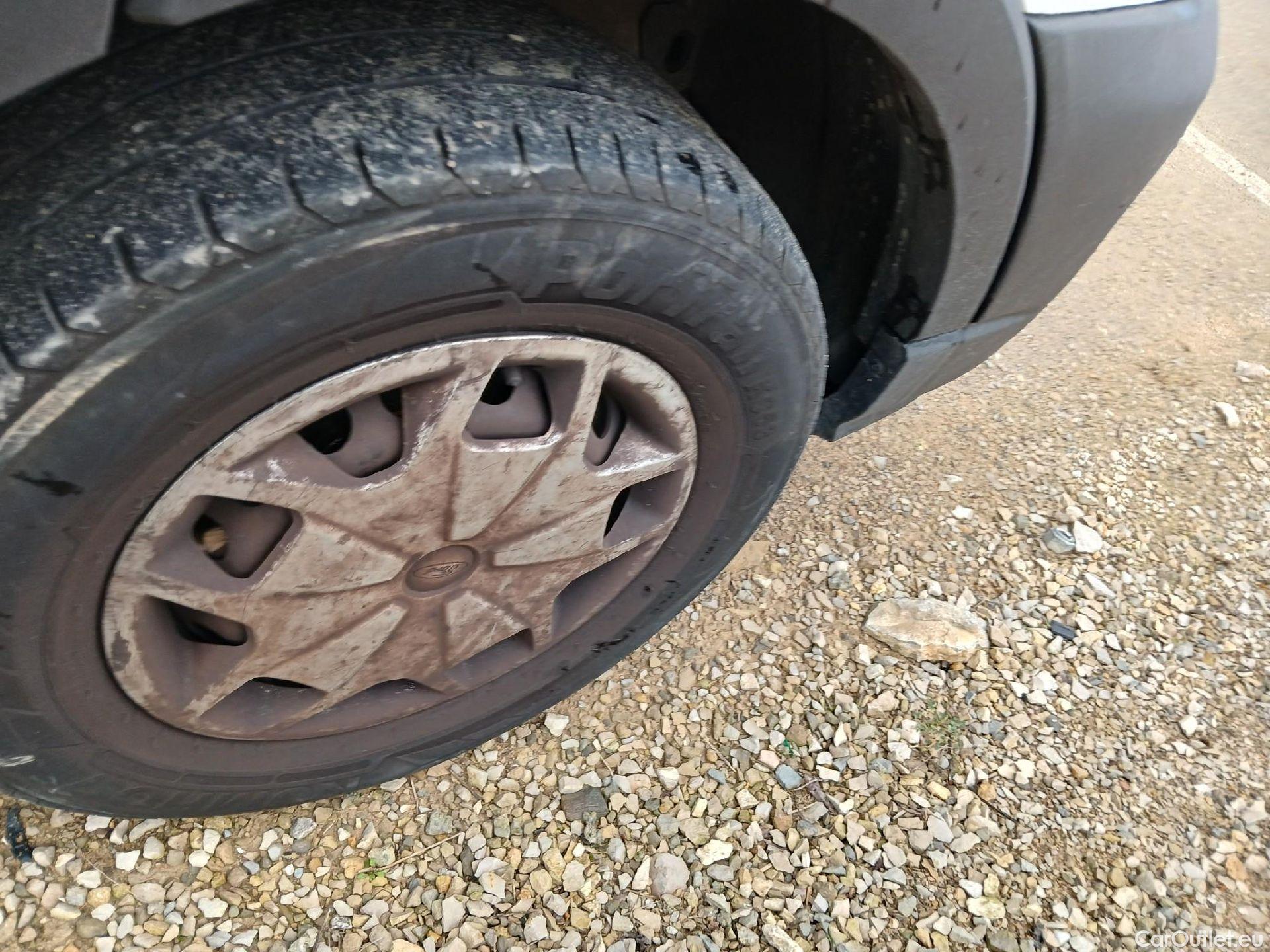  Ford  Transit FORD  / 2013 / 4P / combi 330 96kW L2H2 Kombi Trend MHEV #46