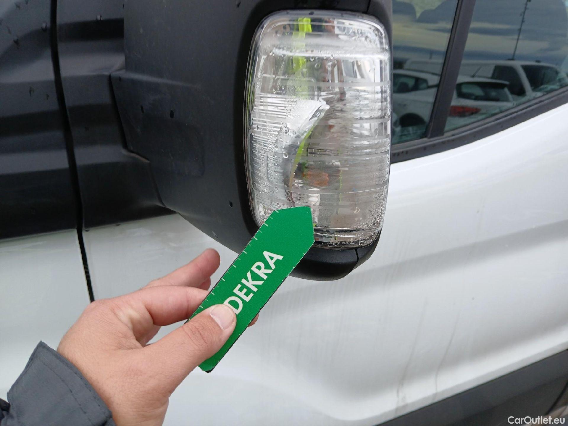  Ford  Transit FORD  / 2013 / 4P / combi 330 96kW L2H2 Kombi Trend MHEV #28