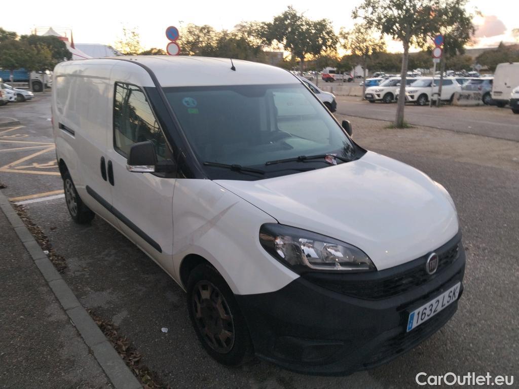  Fiat  Doblo FIAT Doblò Cargo/2015/4P/furgón derivado de turismo Cargo Maxi SX 1.6 Mjet 78kW (105CV) #2