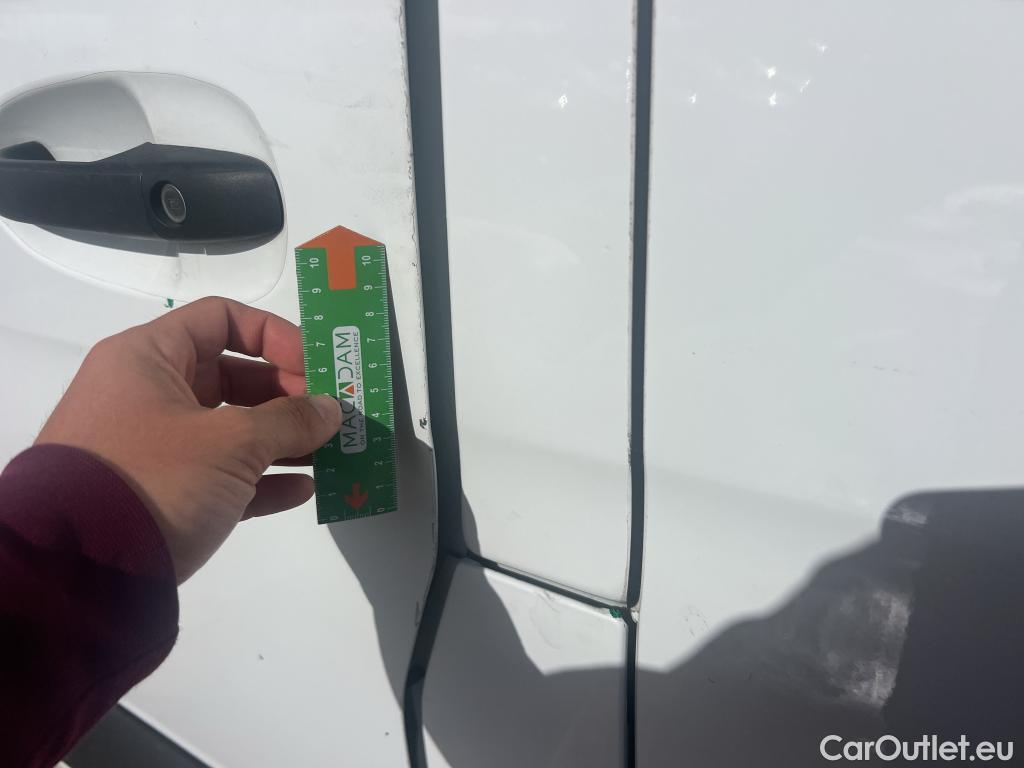  Mercedes  Sprinter MERCEDES-BENZ  / 2018 / 4P / furgón 311 CDI MEDIO 3.5T T. ALTO #20