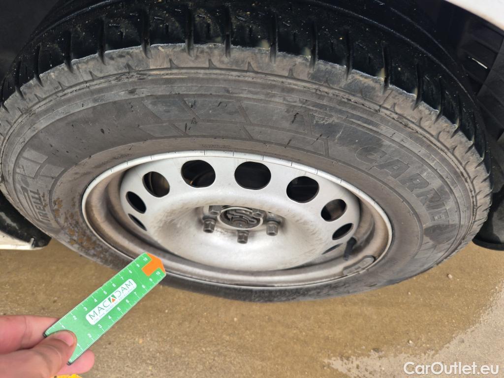  Peugeot  Expert PEUGEOT  / 2016 / 4P / furgón Furgón Premium 1.5 BlueHDi 100 Standard (AC) #19