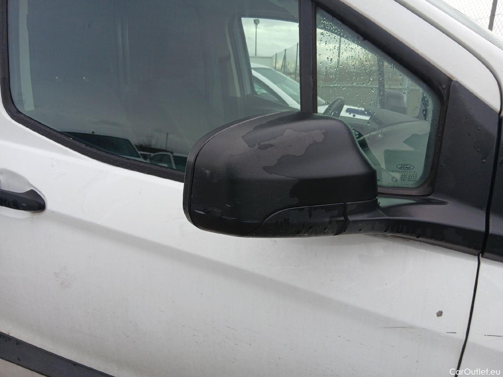  Ford  Transit FORD  Courier/2014/4P/furgón der.turis Van 1.5 TDCi 75kW Trend #31