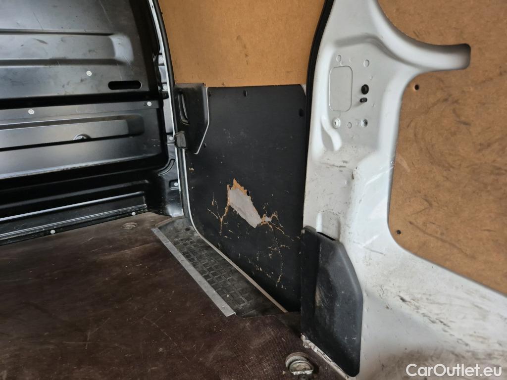  Peugeot  Expert PEUGEOT  / 2016 / 4P / furgón Furgón Premium 1.5 BlueHDi 100 Standard (AC) #3