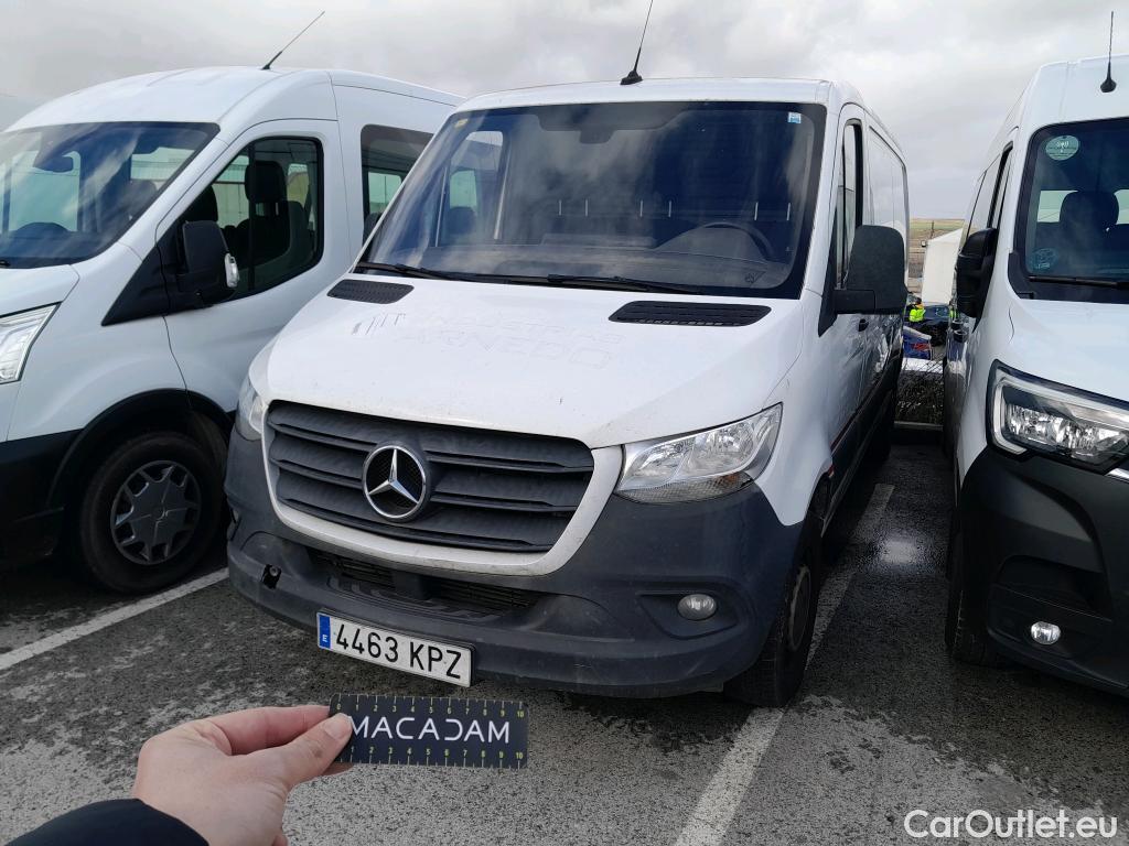 Mercedes  Sprinter MERCEDES-BENZ  / 2018 / 4P / furgón 311 CDI MEDIO 3.5T T. ALTO TD #33
