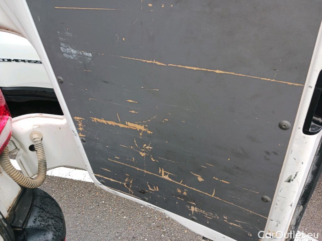  Land Rover  Discovery VOLKSWAGEN Transporter / 2020 / 4P / furgón Furgón Corto TN 2.0 TDI 110kW 4MO #28