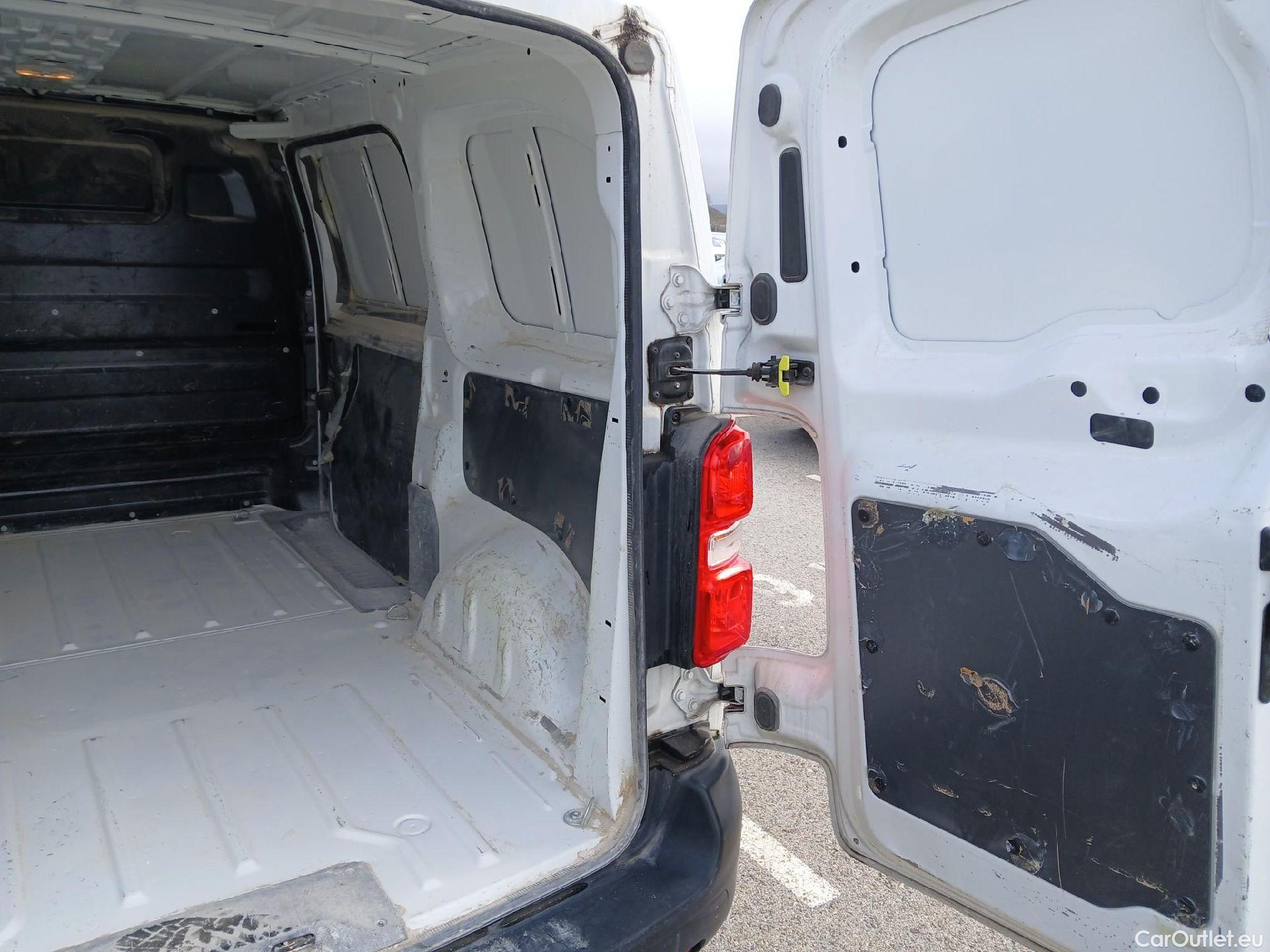  Peugeot  Expert PEUGEOT  / 2016 / 4P / furgón Furgón Premium 1.5 BlueHDi 100 Standard (AC) #7