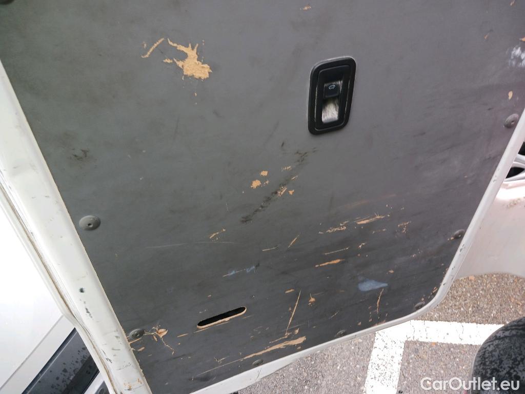  Land Rover  Discovery VOLKSWAGEN Transporter / 2020 / 4P / furgón Furgón Corto TN 2.0 TDI 110kW 4MO #26