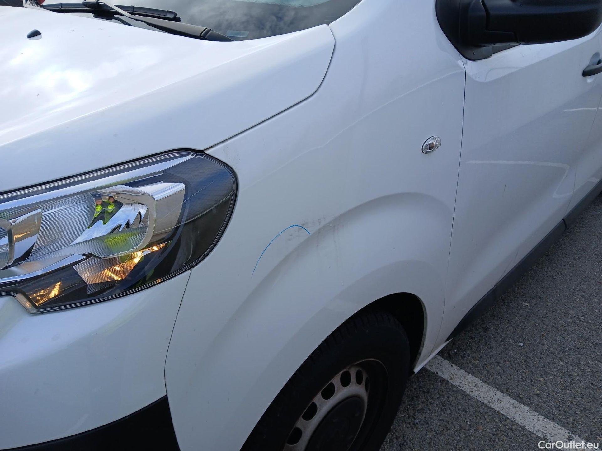  Peugeot  Expert PEUGEOT  / 2016 / 4P / furgón Furgón Premium 1.5 BlueHDi 100 Standard (AC) #17