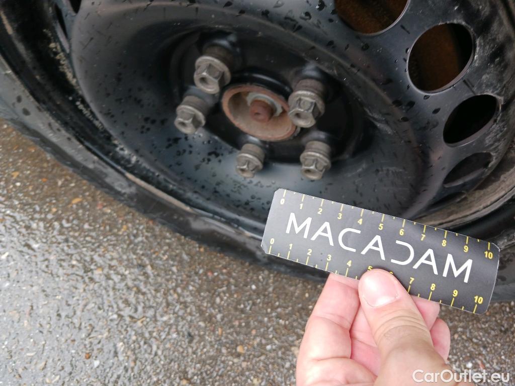  Land Rover  Discovery VOLKSWAGEN Transporter / 2020 / 4P / furgón Furgón Corto TN 2.0 TDI 110kW 4MO #39