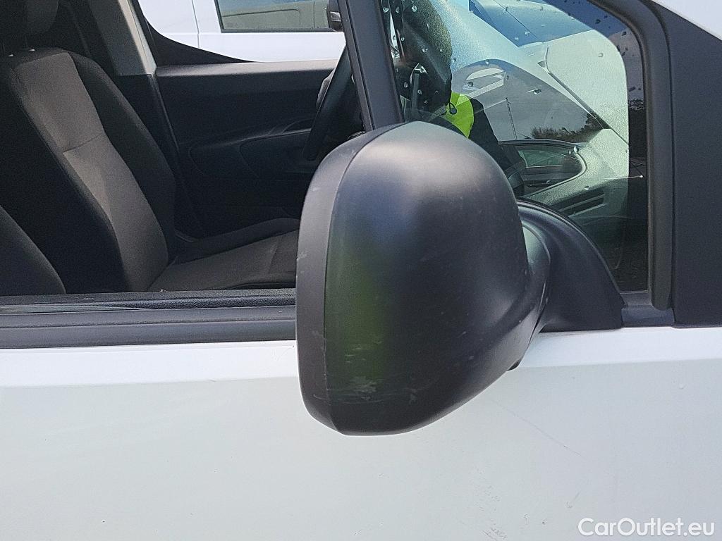  Peugeot  Partner PEUGEOT  / 2018 / 3P / furgón derivado de turismo Pro Standard 600kg BlueHDi 73kW (AC) #58