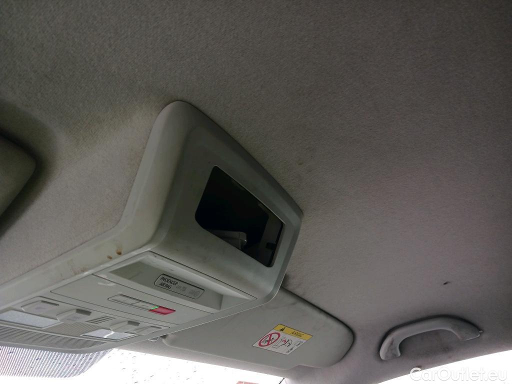  Land Rover  Discovery VOLKSWAGEN Transporter / 2020 / 4P / furgón Furgón Corto TN 2.0 TDI 110kW 4MO #23