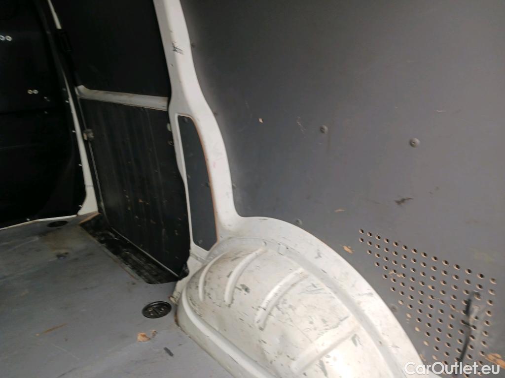  Land Rover  Discovery VOLKSWAGEN Transporter / 2020 / 4P / furgón Furgón Corto TN 2.0 TDI 110kW 4MO #47