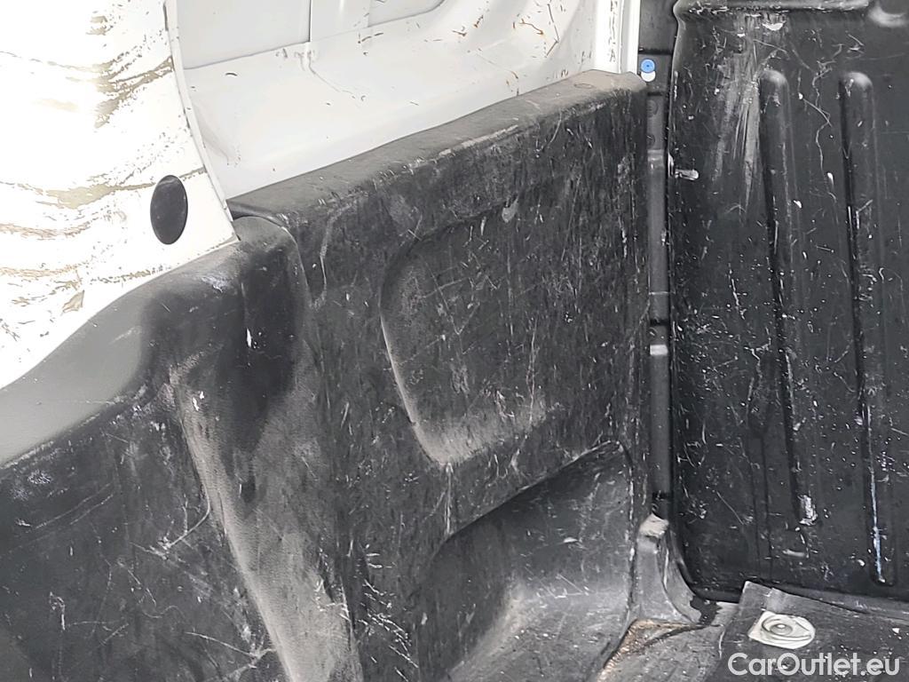  Peugeot  Partner PEUGEOT  / 2018 / 3P / furgón derivado de turismo Pro Standard 600kg BlueHDi 73kW (AC) #49