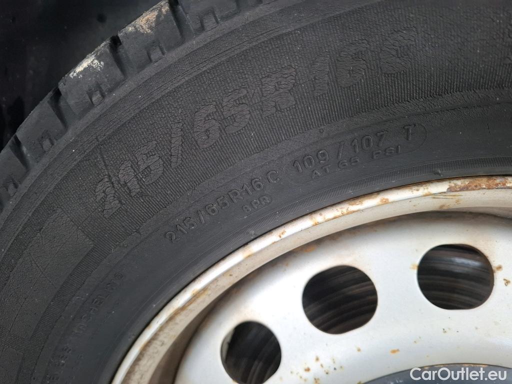  Peugeot  Expert  Fourgon Premium L2 2.0 HDi 120CV BVM6 E6 #33