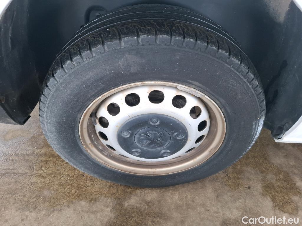  Peugeot  Expert  Fourgon Premium L2 2.0 HDi 120CV BVM6 E6 #26