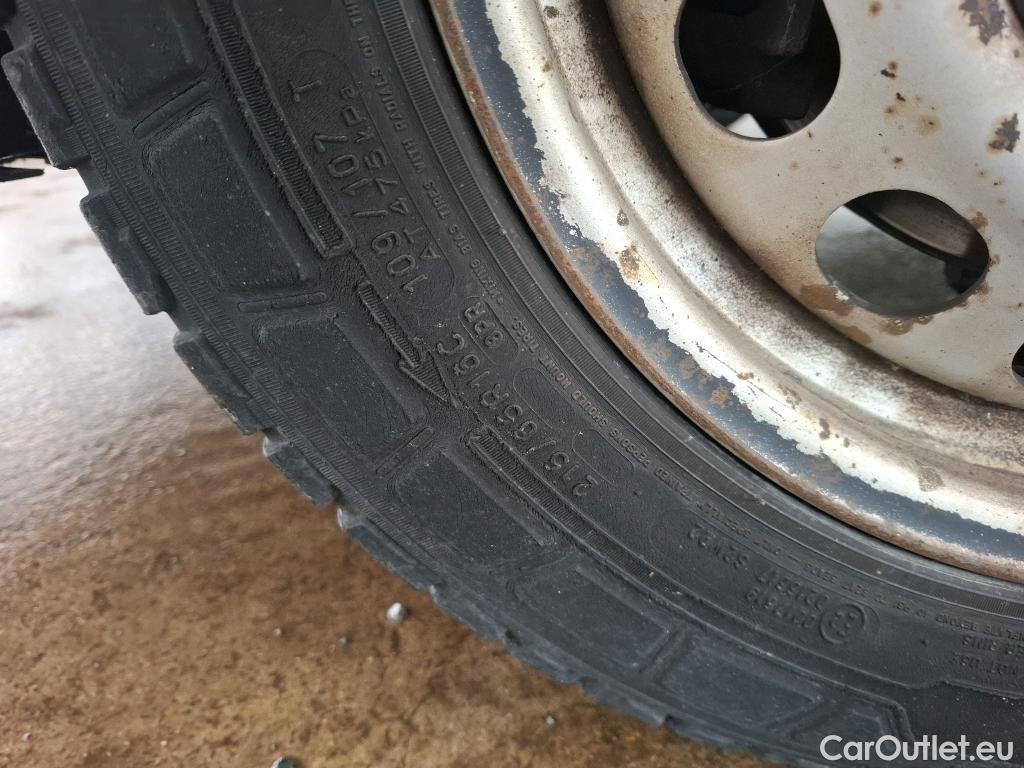  Peugeot  Expert  Fourgon Premium L2 2.0 HDi 120CV BVM6 E6 #37