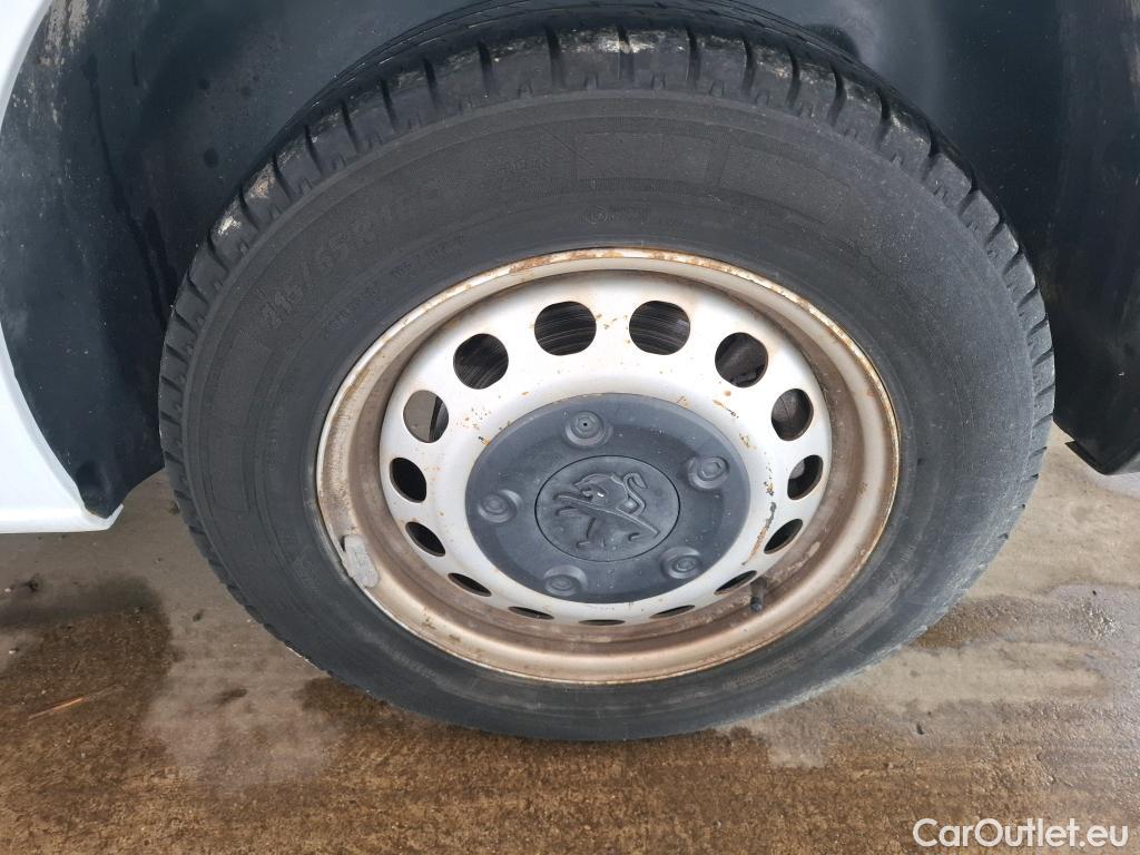  Peugeot  Expert  Fourgon Premium L2 2.0 HDi 120CV BVM6 E6 #31