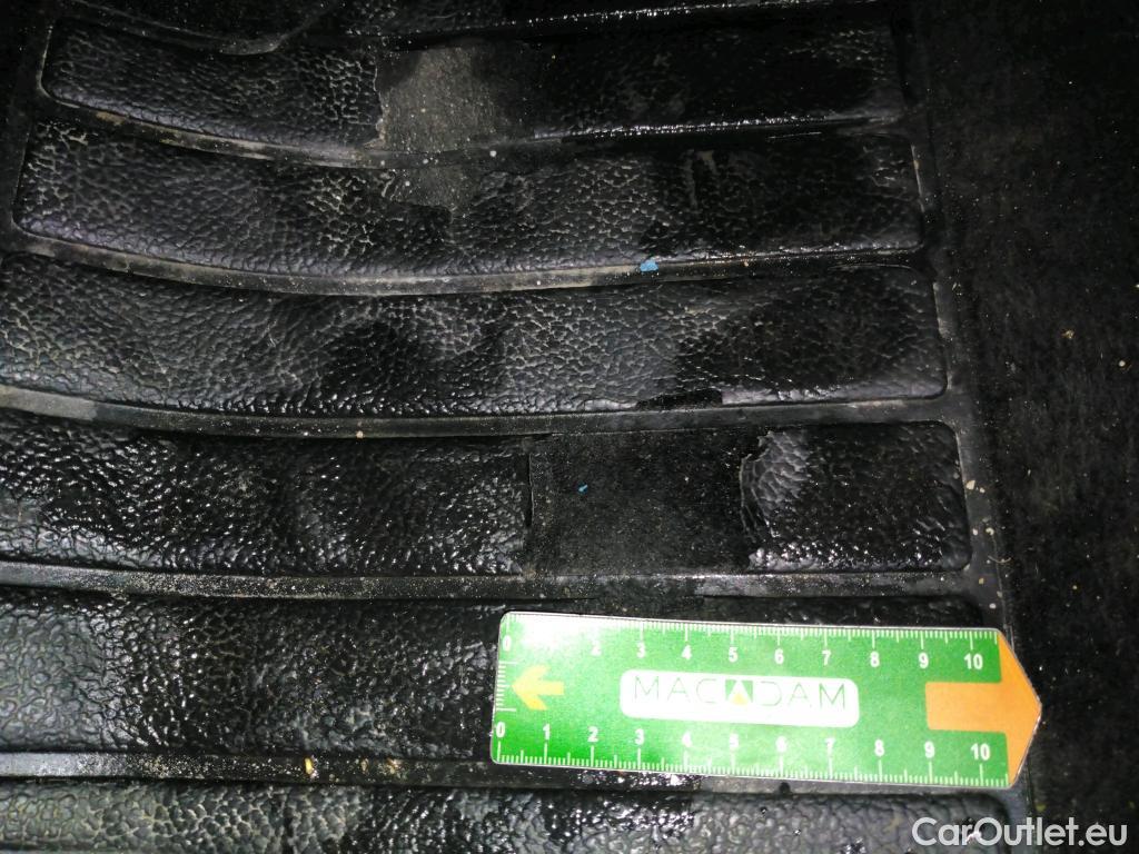  Renault  Megane  IV Berline 5pt. Société Air Nav 1.5 dCi 90CV BVM6 E6 #19