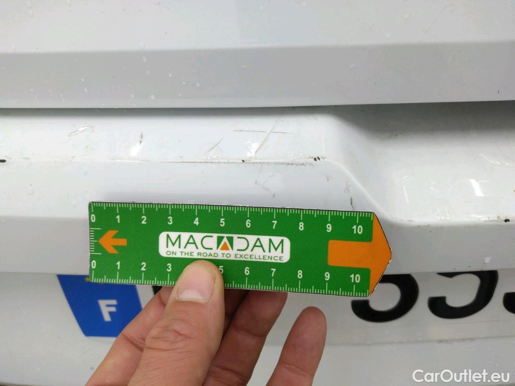  Renault  Megane  IV Berline 5pt. Société Air Nav 1.5 dCi 90CV BVM6 E6 #6