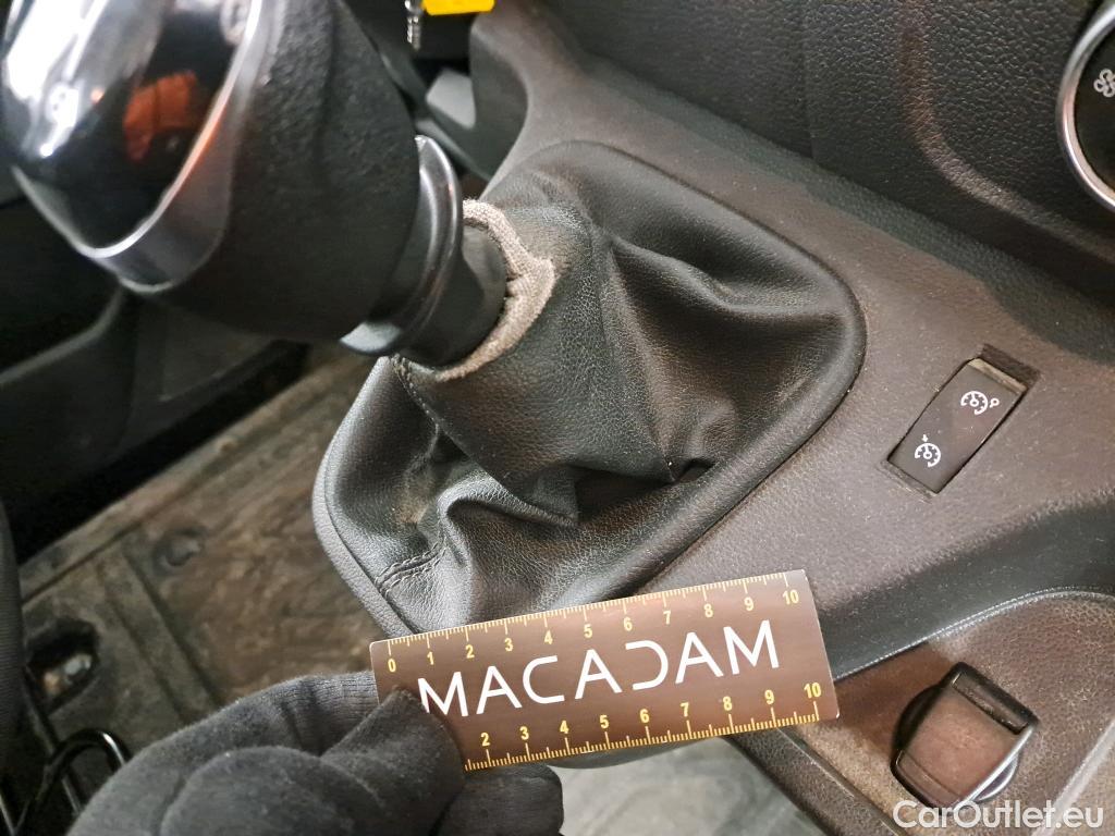  Renault  Master  III Fourgon L3H2 3 5 Grand Confort dCi 135CV BVM6 E6dT #20