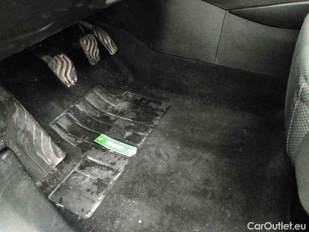  Renault  Megane  IV Berline 5pt. Société Air Nav 1.5 dCi 90CV BVM6 E6 #18