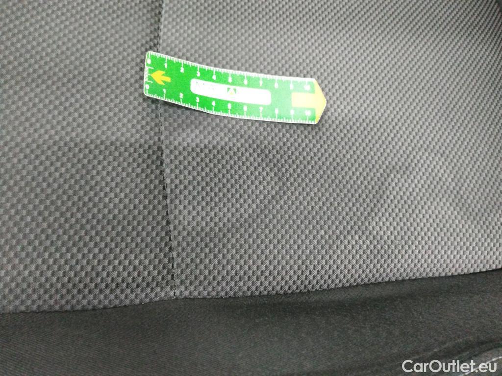  Renault  Megane  IV Berline 5pt. Société Air Nav 1.5 dCi 90CV BVM6 E6 #22