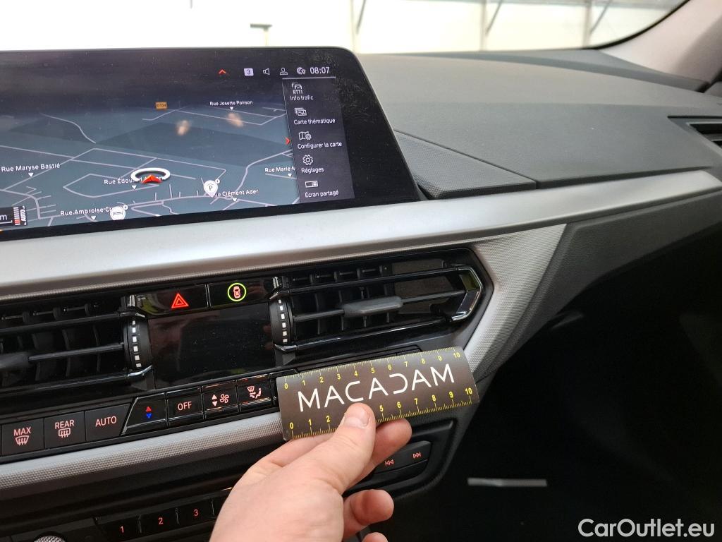  Bmw  Serie 1 BMW Série 1 / 2019 / 5P / Berline 116d DKG7 Business Design #1