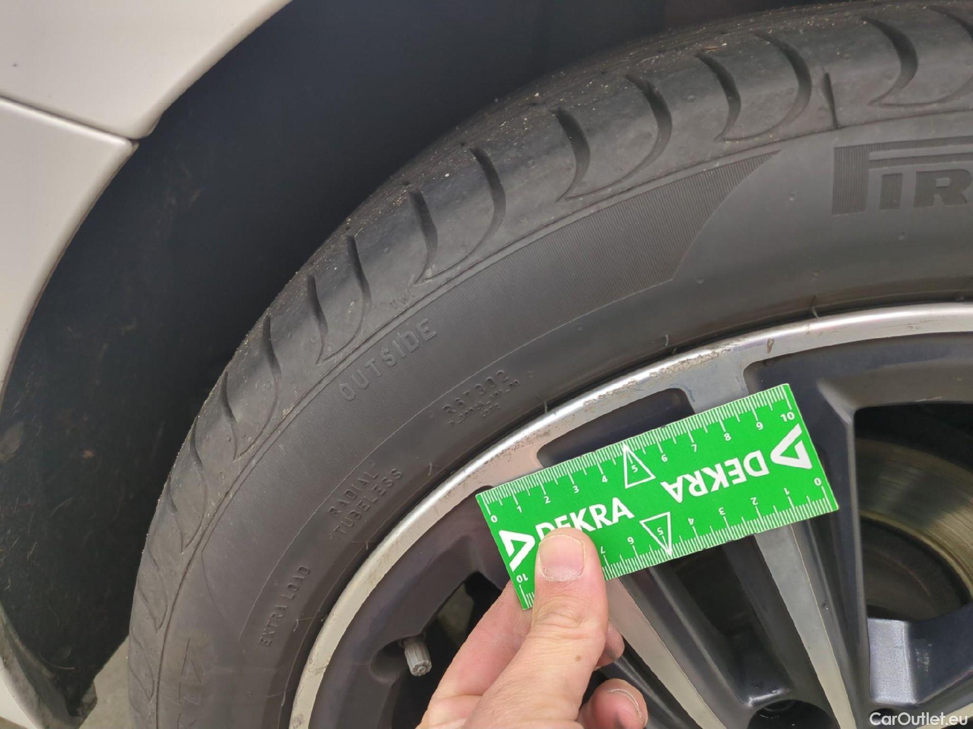  Bmw  Serie 2 BMW Série 2 Gran Coupé / 2019 / 4P / Berline 218D AUTO Business Design #10