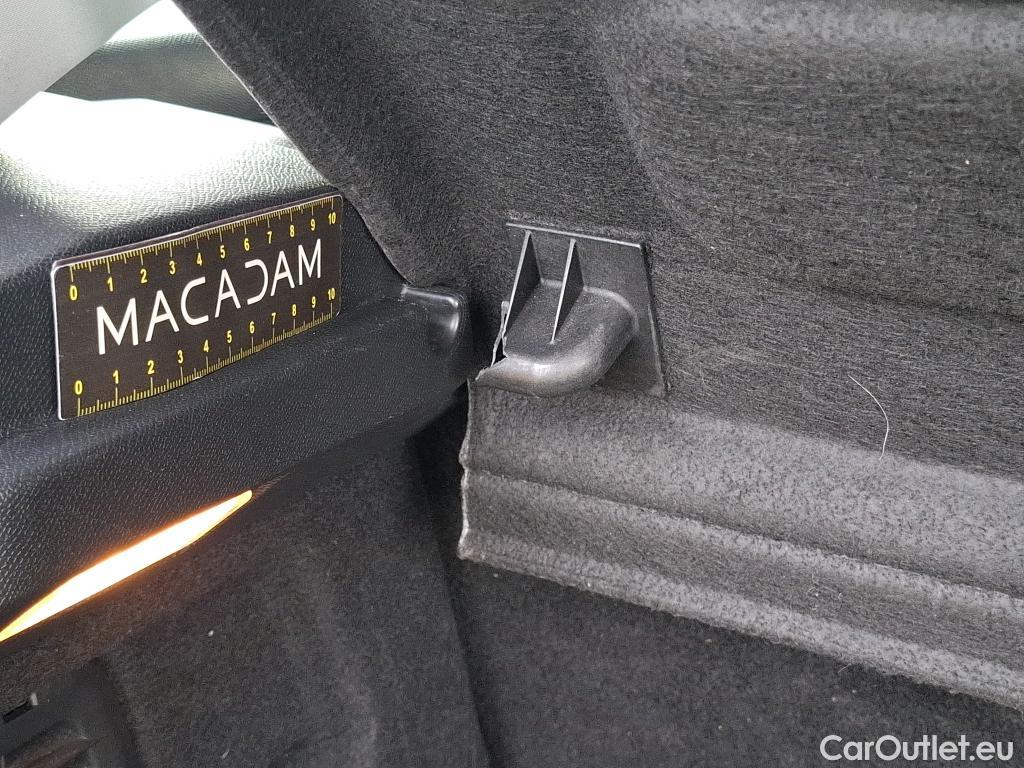  Citroen  C4  Berline Feel Pack 1.5 BlueHDI 110CV BVM6 E6d #7