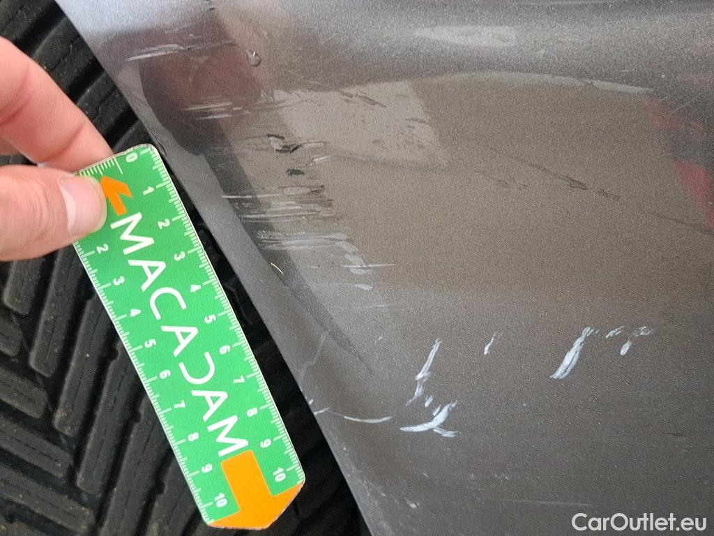  Audi  A4  Avant 35 TDI Avus 2.0 TDI 165CV BVA7 E6d #17