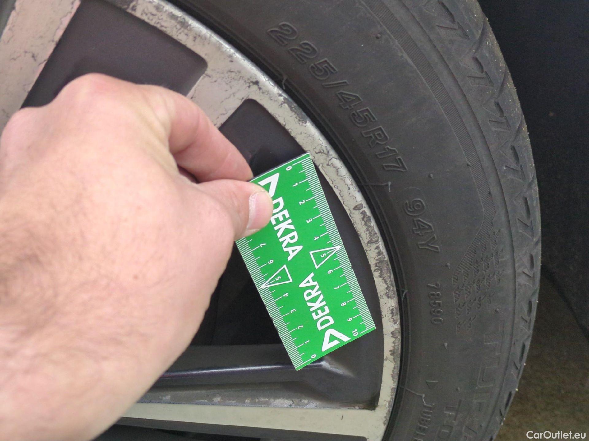  Bmw  Serie 2 BMW Série 2 Gran Coupé / 2019 / 4P / Berline 218D AUTO Business Design #8