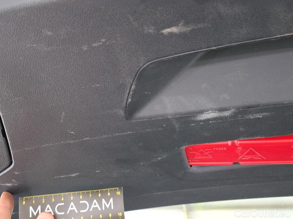  Bmw  Serie 1 BMW Série 1 / 2019 / 5P / Berline 116d DKG7 Business Design #55