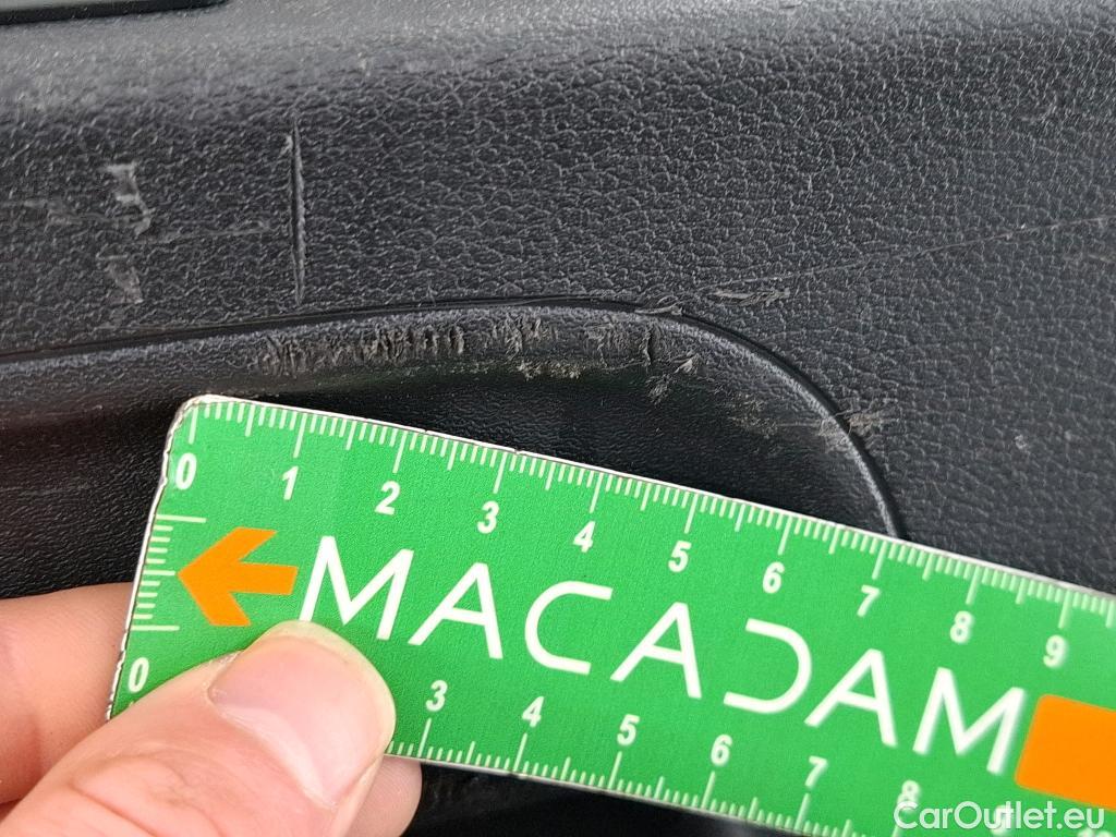  Audi  A4  Avant 35 TDI Avus 2.0 TDI 165CV BVA7 E6d #75