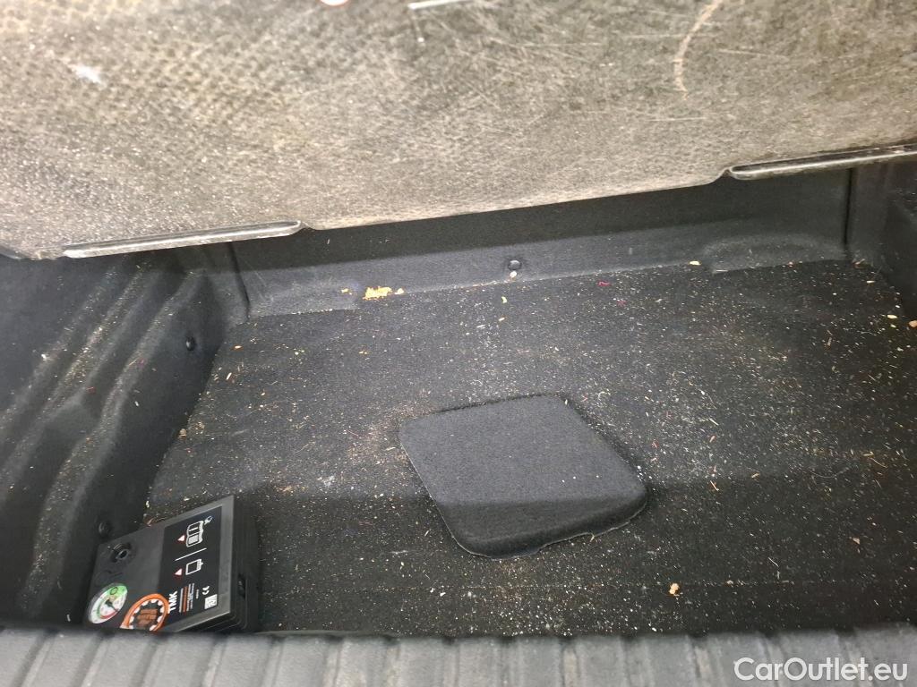  Bmw  Serie 1 BMW Série 1 / 2019 / 5P / Berline 116d DKG7 Business Design #36