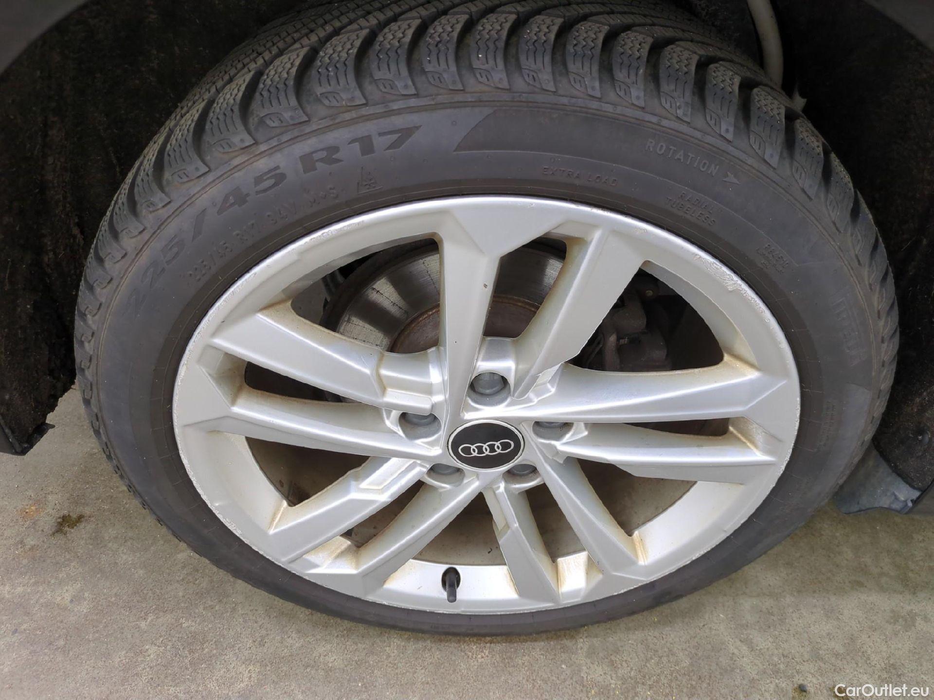  Audi  A3 AUDI  Berline / 2020 / 4P / Berline 35 TFSI 150 MHEV S Tronic Business Line #24