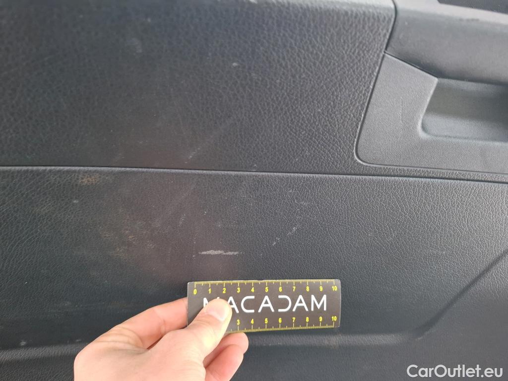  Mercedes  A-Klasse MERCEDES-BENZ Classe A Compact / 2018 / 5P / Berline A 200 d Business Line 8G-DCT #8